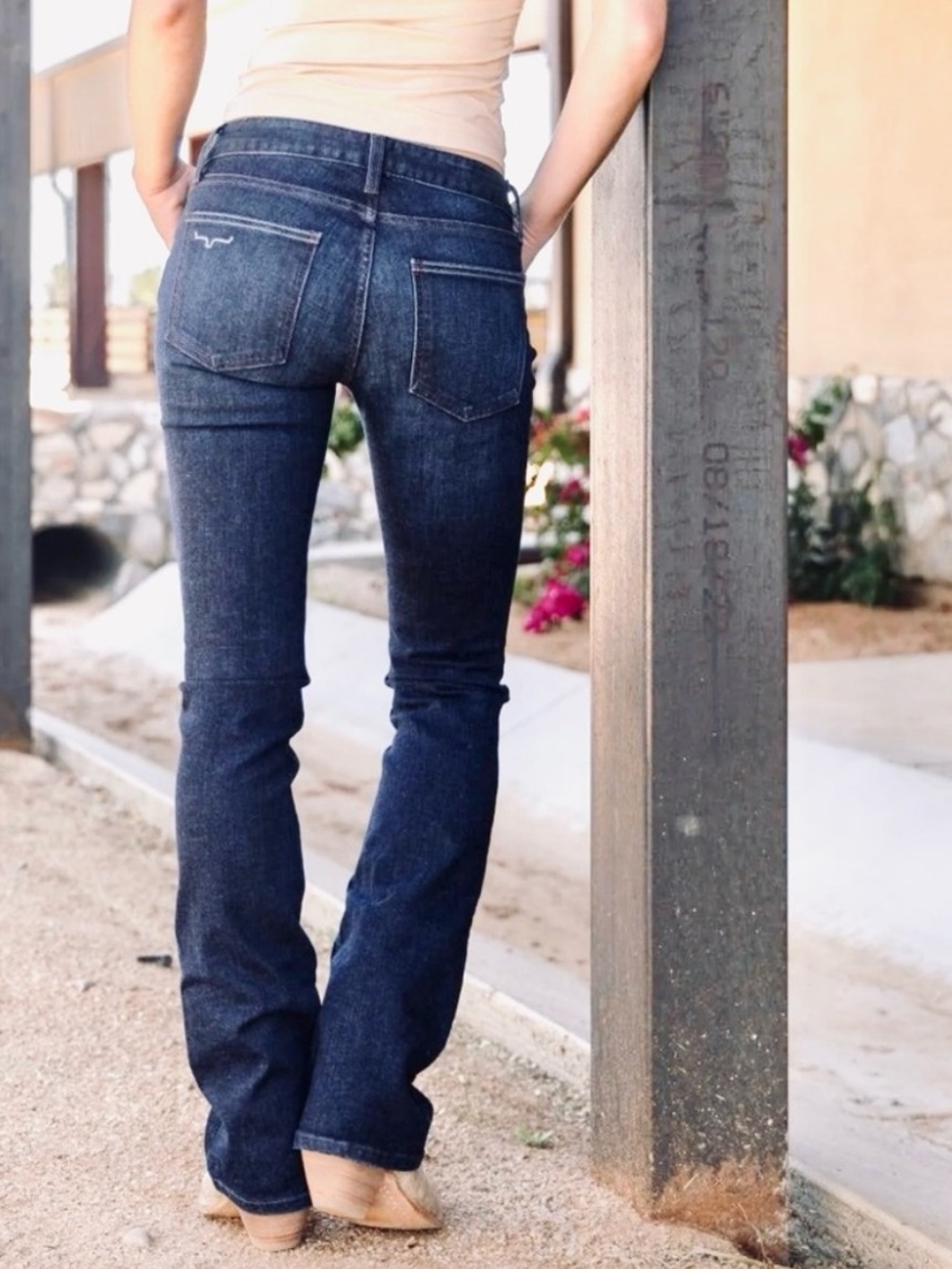 Kimes Ranch Audrey Boot Cut Jeans in Medium Wash Sz 8